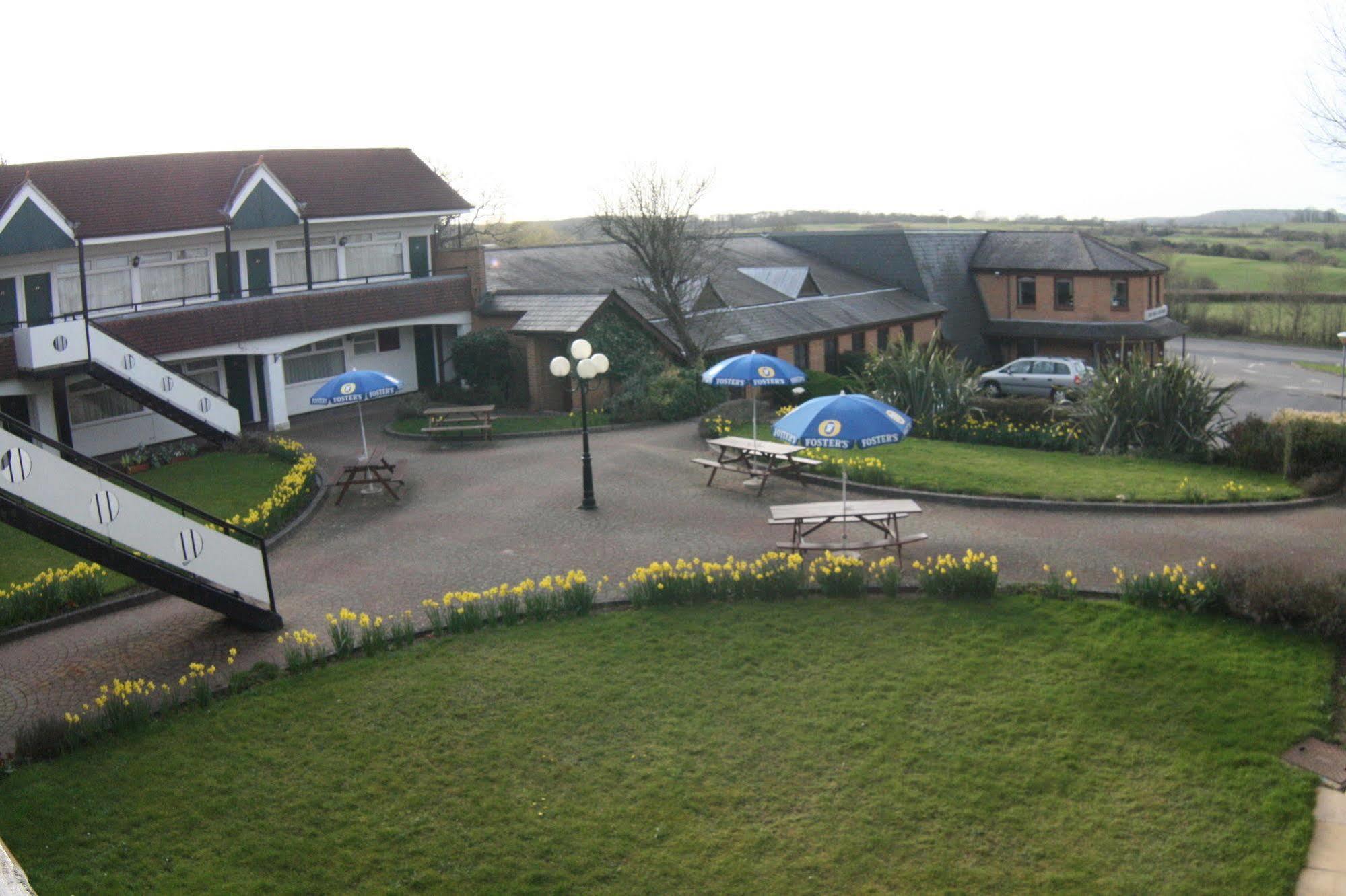 The Town & Country Lodge Dundry Exteriér fotografie