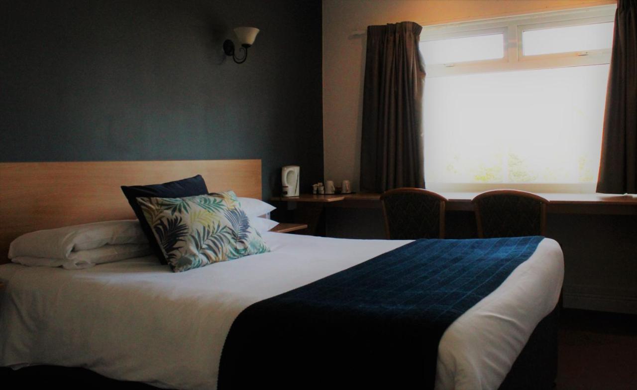 The Town & Country Lodge Dundry Exteriér fotografie